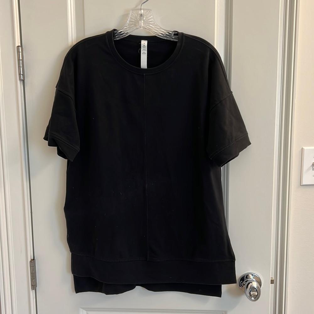 EUC Lululemon Side Split Shirt - 8 - Black